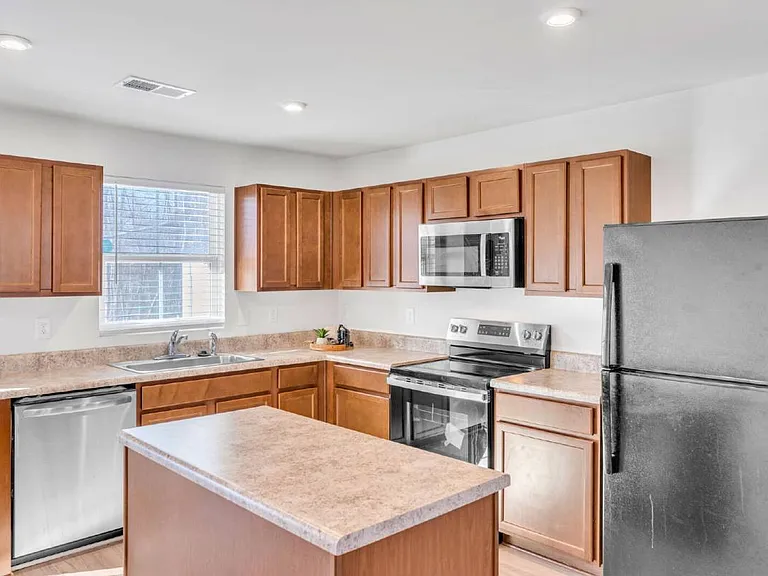31 Tidworth Dr — Photo 9