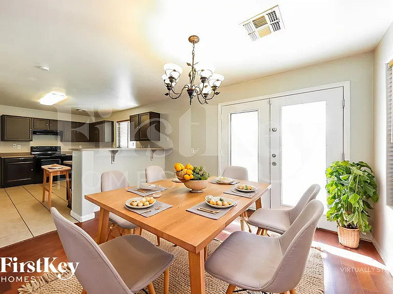 12807 W Voltaire Ave — Photo 6