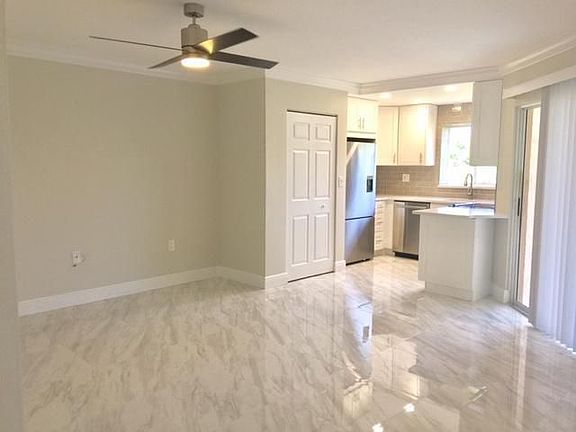 5th image of 275 Palm D205 Ave #D-205