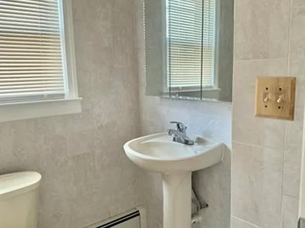 720 Hudson Avenue image 7 of 11