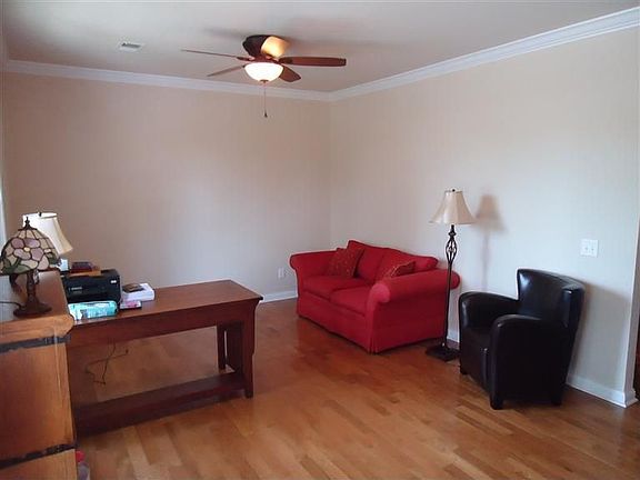 5th image of 70 Belmont St