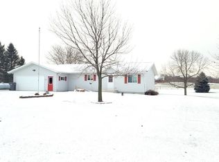 W5199 Harrison Rd, HILBERT, WI 54129