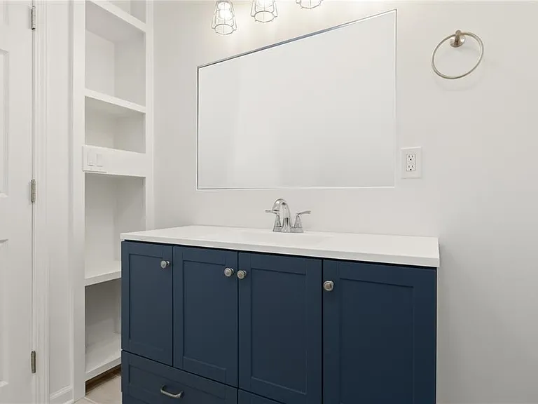 245 Winding River Dr #E — Photo 12