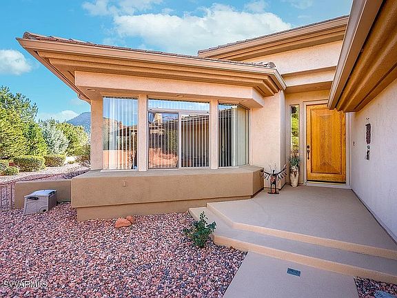 3rd image of 150 Stone Creek Cir