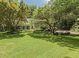 37830 Jackson Rd, Moreland Hills, OH 44022