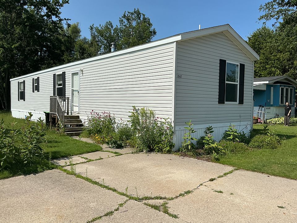 2nd image of 8542 Park Way #18P