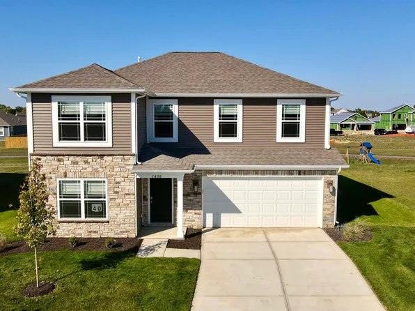 1430 Honeysuckle Dr, Shelbyville, IN 46176