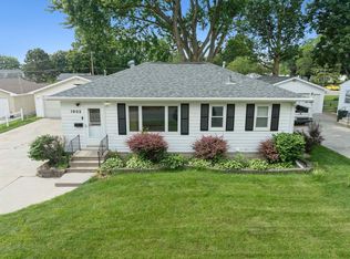 1902 E Mitchell Ave, Waterloo, IA 50702
