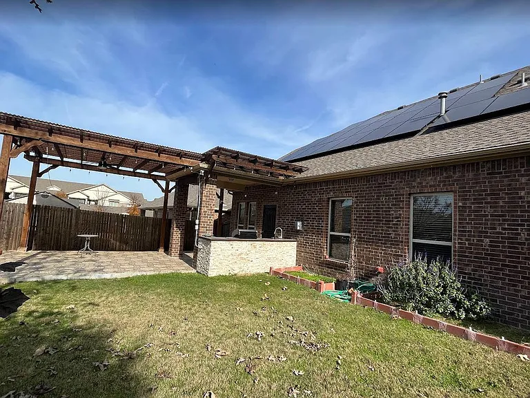 604 Darby Ln — Photo 22