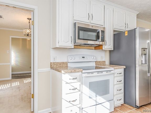 3rd image of 2109 Sagewood Dr