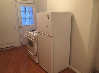 194 Green St APT 3R, Brooklyn, NY 11222