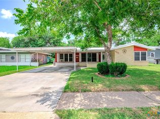 802 Morninglory Ln, Victoria, TX 77904