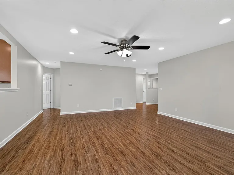 7753 Sunflower Dr — Photo 5