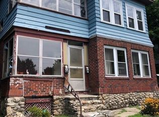 22 Colonial Rd, Worcester, MA 01602