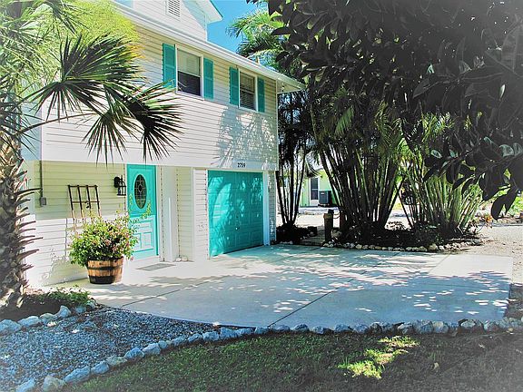 2 Story;2 Garages-1 Golf Car