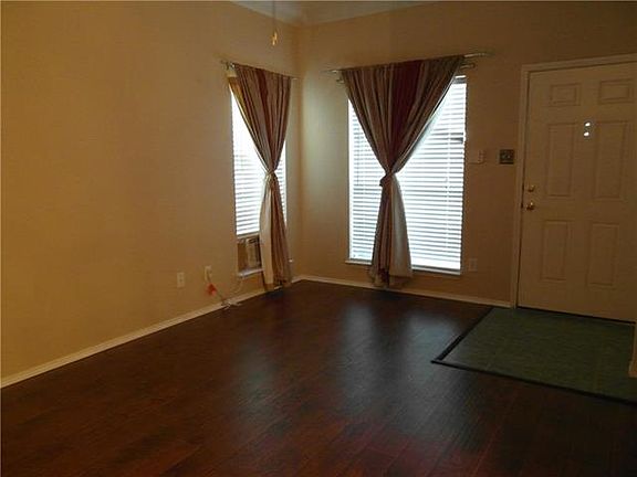 2nd image of 3846 Brandon Park Dr