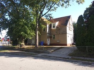 2 Appleton Ave, Pawtucket, RI 02860