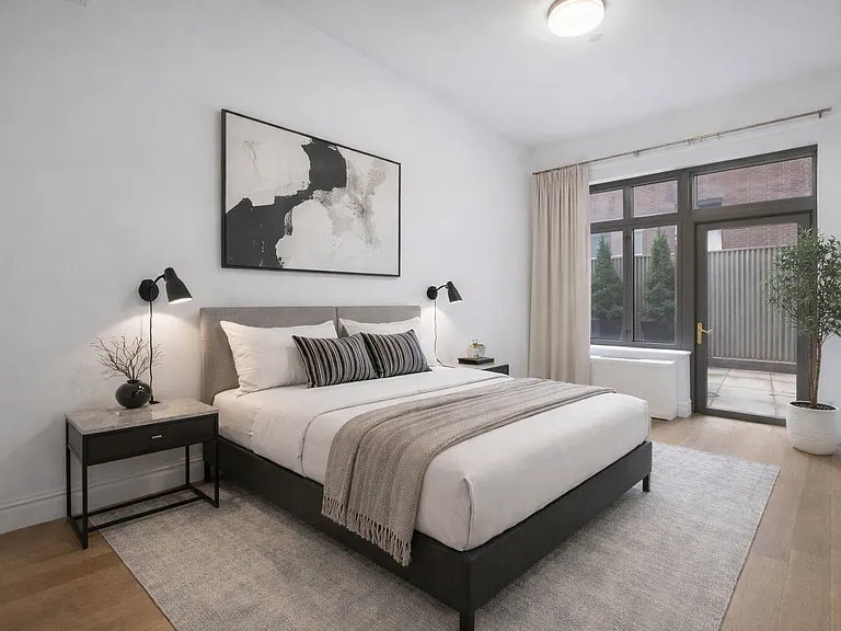 125 W 22nd St #1B — Photo 10