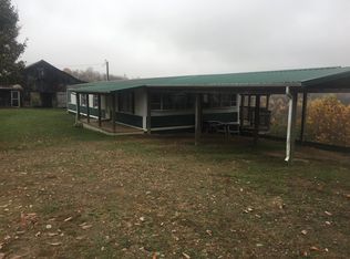 914 Green Grove Rd, Westmoreland, TN 37186