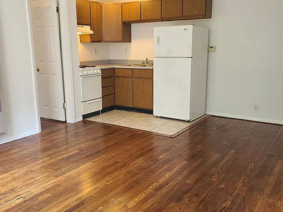 2nd image of 311 S Prairie St #11