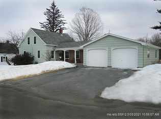 62 Sheldon St, Farmingdale, ME 04344