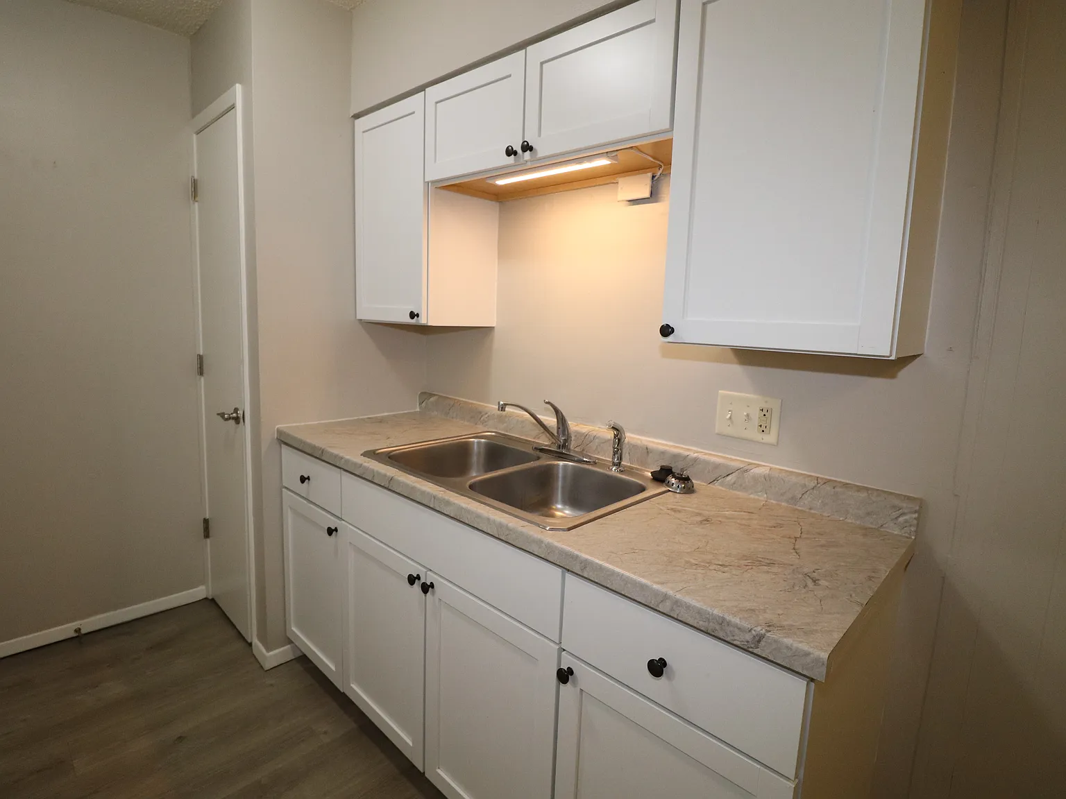 1 bed, 750 sqft, $750 — Photo 3