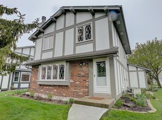 5300 Sutton Pl S #5300, Greenfield, WI 53221