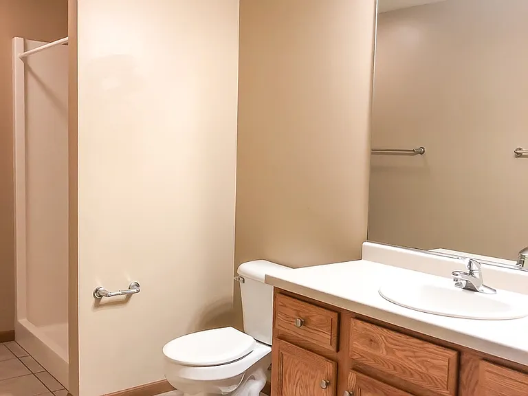 3566-3572 E Meadows Pl — Photo 13