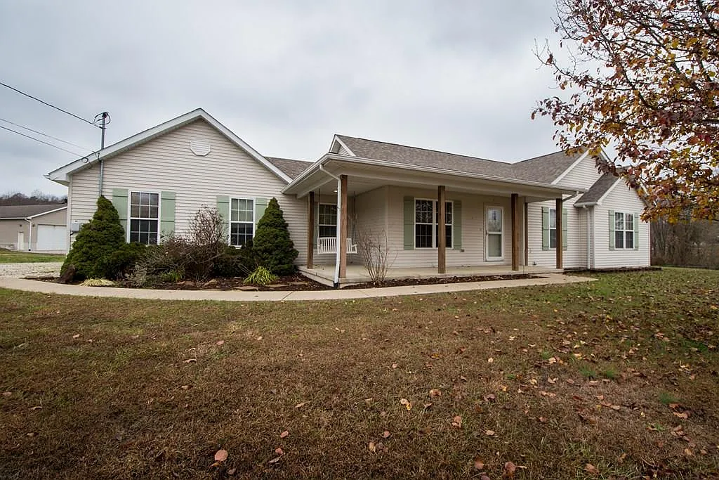 733 Kittle Rd photo 1