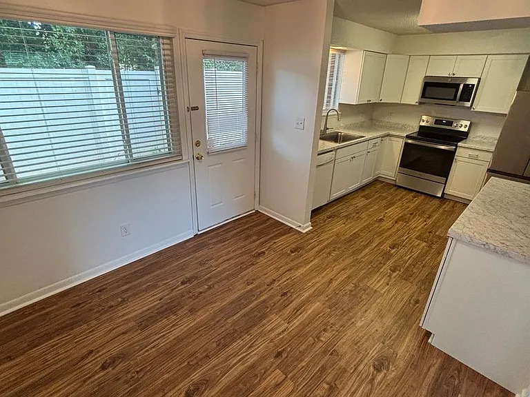 2378 Champion Ct — Photo 5