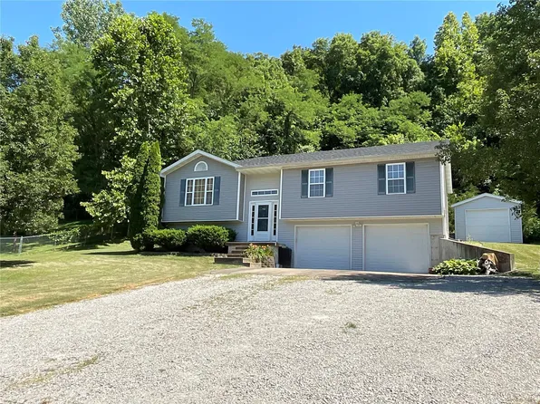 9551 County Road 410, Hannibal, MO 63401