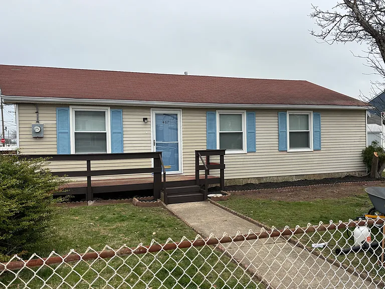 467 N Dover Ave — Photo 1