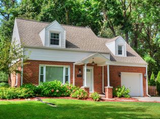 2437 N 111th St, Wauwatosa, WI 53226