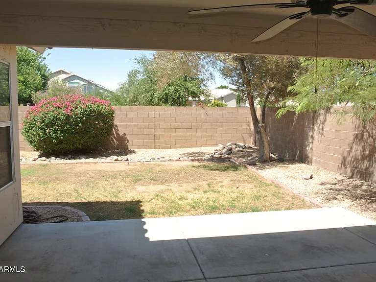 6814 W Louise Dr — Photo 17