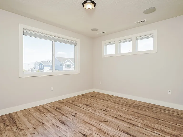 1611 W Parkview Dr — Photo 13