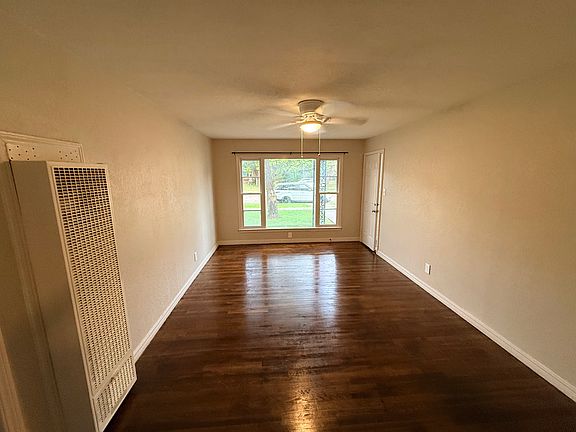 5th image of 2105 S Polk St #4