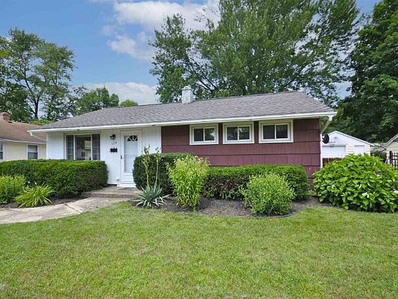3rd image of 509 Chamberlin Dr