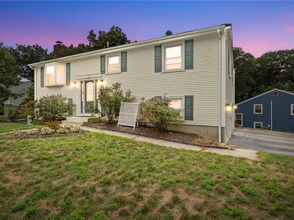 30 Setian Ln, West Warwick, RI 02893