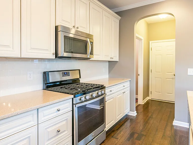 5818 Glenmore Garden Dr — Photo 14