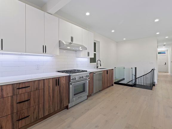 3rd image of 215 Precita Ave