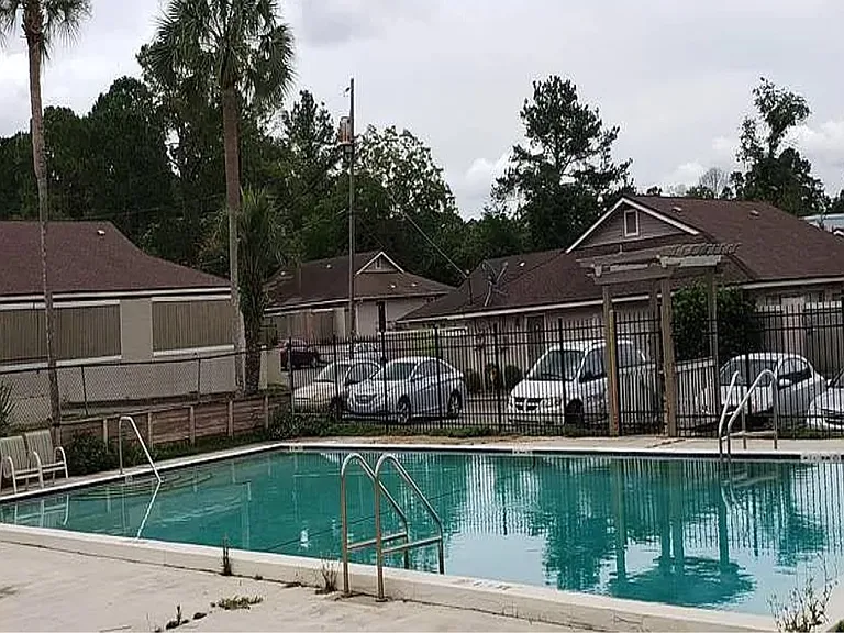 2241 W Pensacola St #84 — Photo 1
