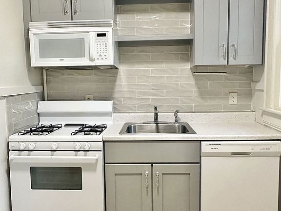 4th image of 741 Ponce De Leon Ct NE APT 10