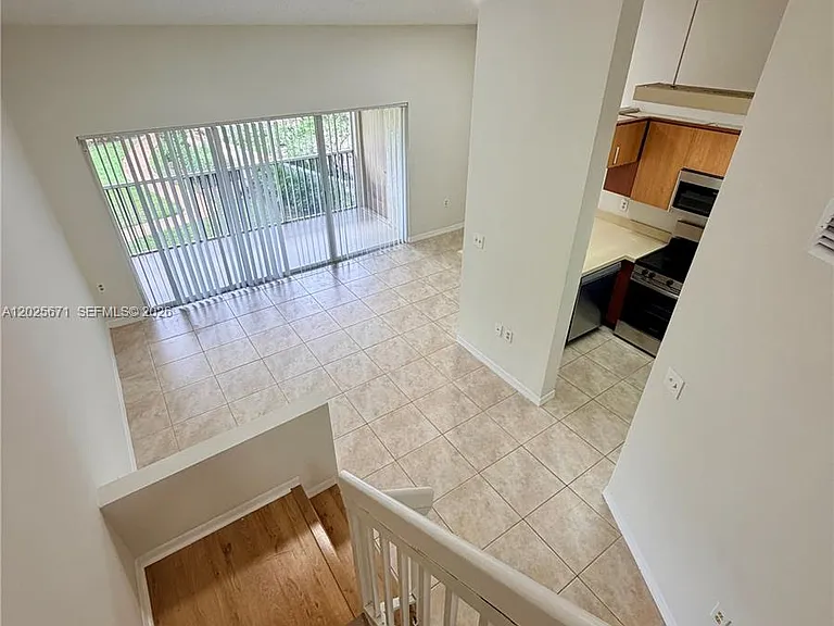 19216 Glenmoor Dr #19216 — Photo 22
