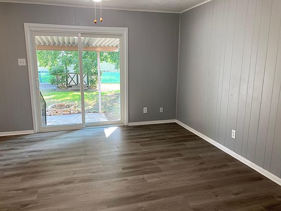 2nd image of 321 Mustang Dr