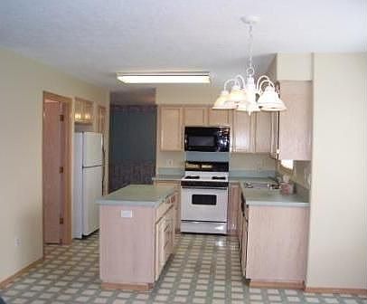 Kitchen - Gas cooking!