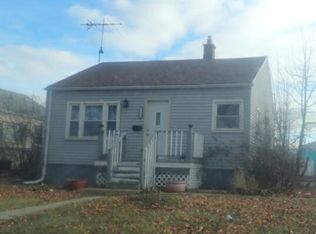 3330 S 20th St, Milwaukee, WI 53215