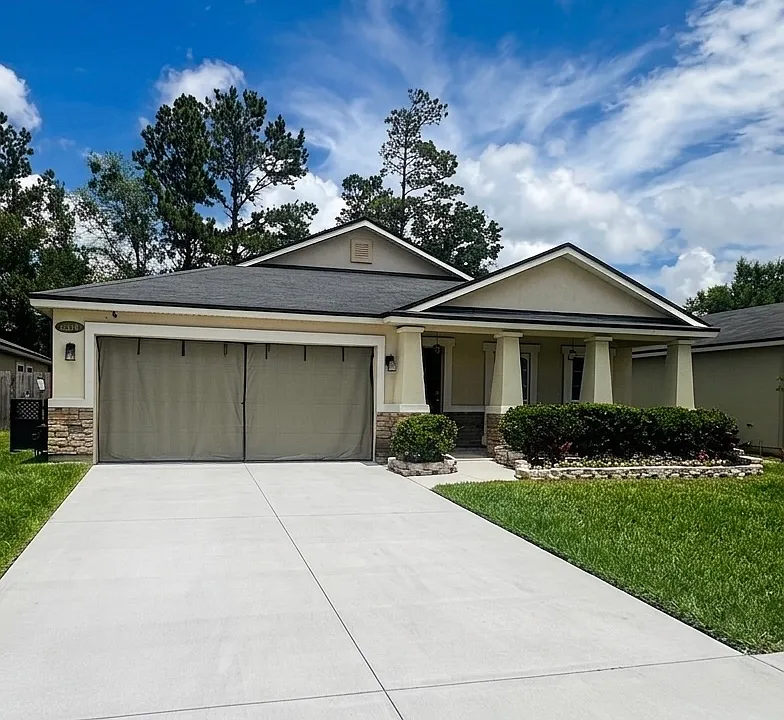 2519 King Louis Dr