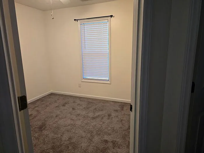 143 Haywood Dr — Photo 15