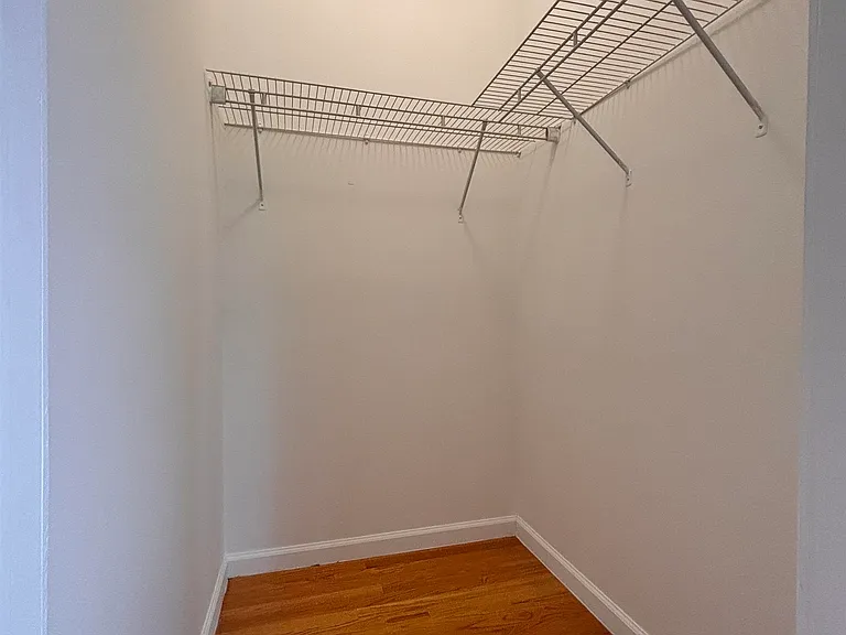 215 Delaware Ave — Photo 7