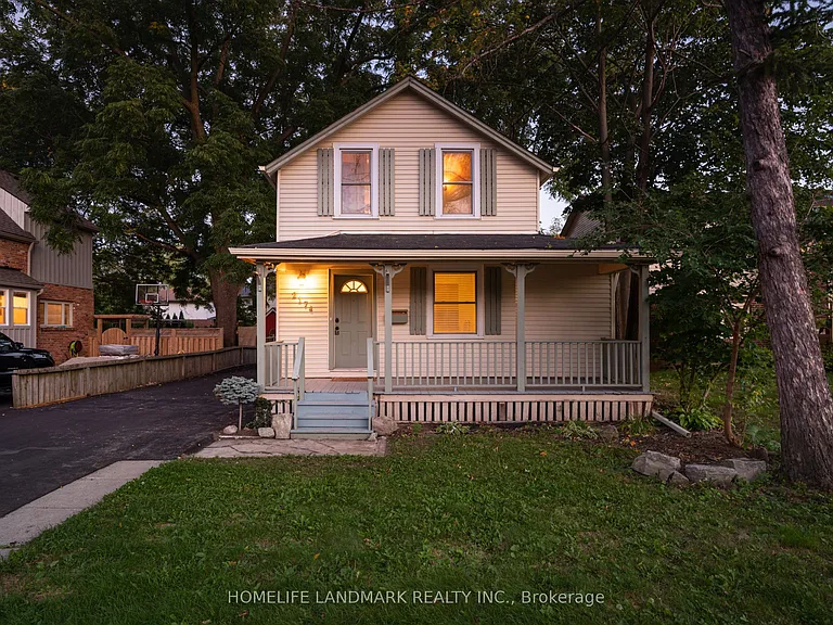 2174 New St — Photo 1